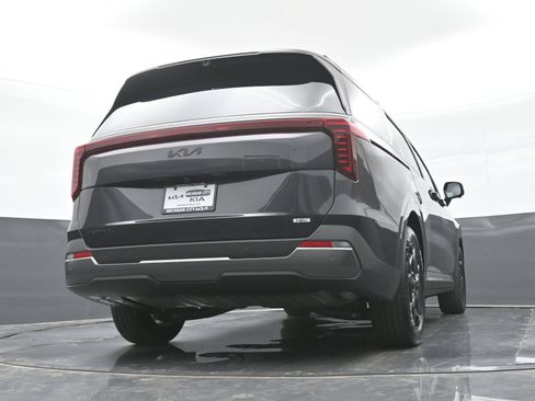 Used 2026 Kia Carnival SX Prestige FWD image 40