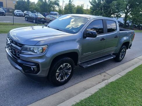 Used 2022 Chevrolet Colorado Z71 w/ Safety Package RWD image 6