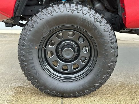 Used 2015 Toyota Tacoma Pickup 4D 5 ft w/ TRD Sport Package image 9