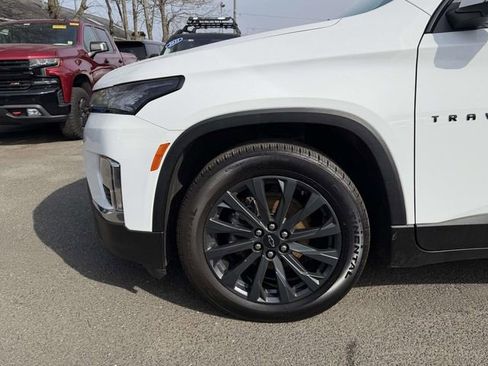 Certified 2023 Chevrolet Traverse RS image 9