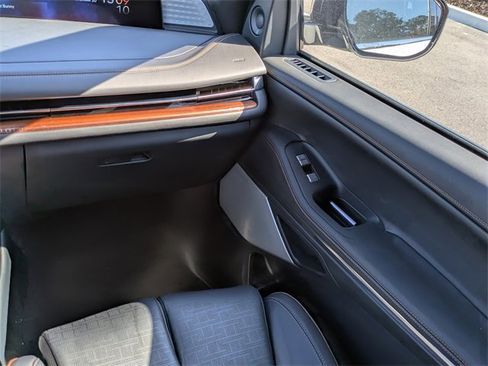 New 2025 Lincoln Navigator Black Label image 17