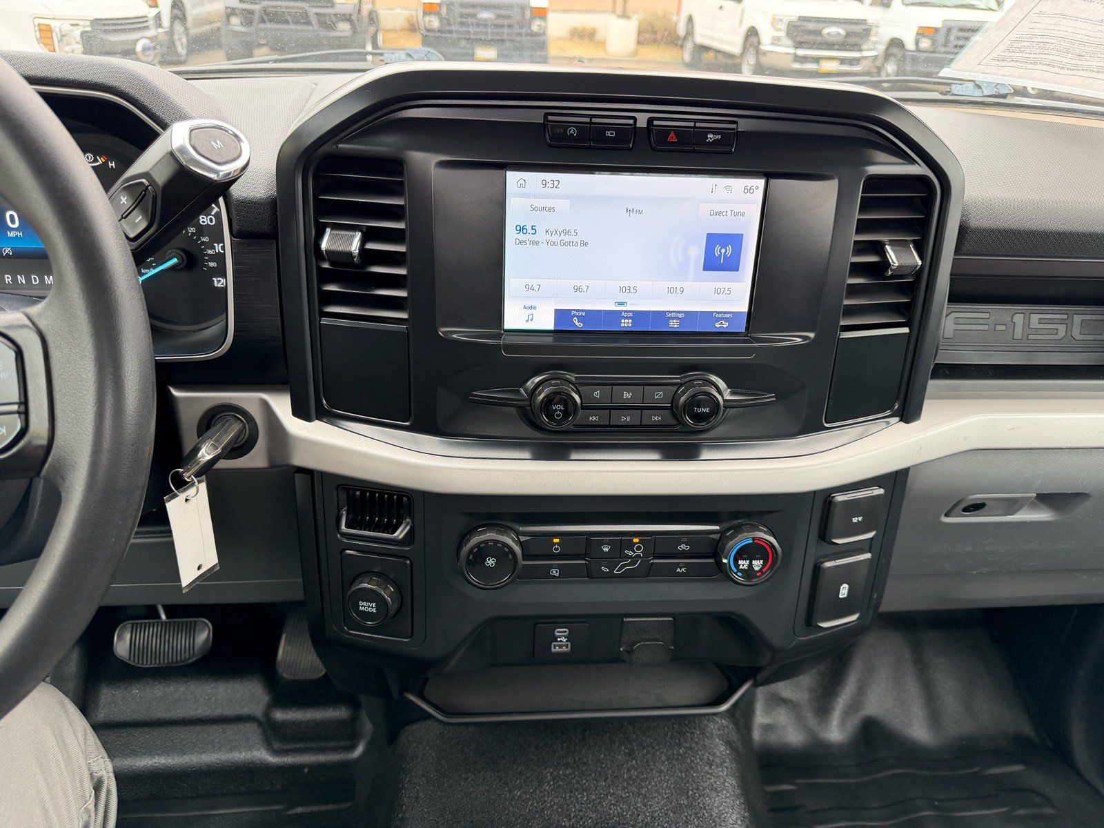 Used 2022 Ford F150 XL w/ Equipment Group 101A High RWD image 15