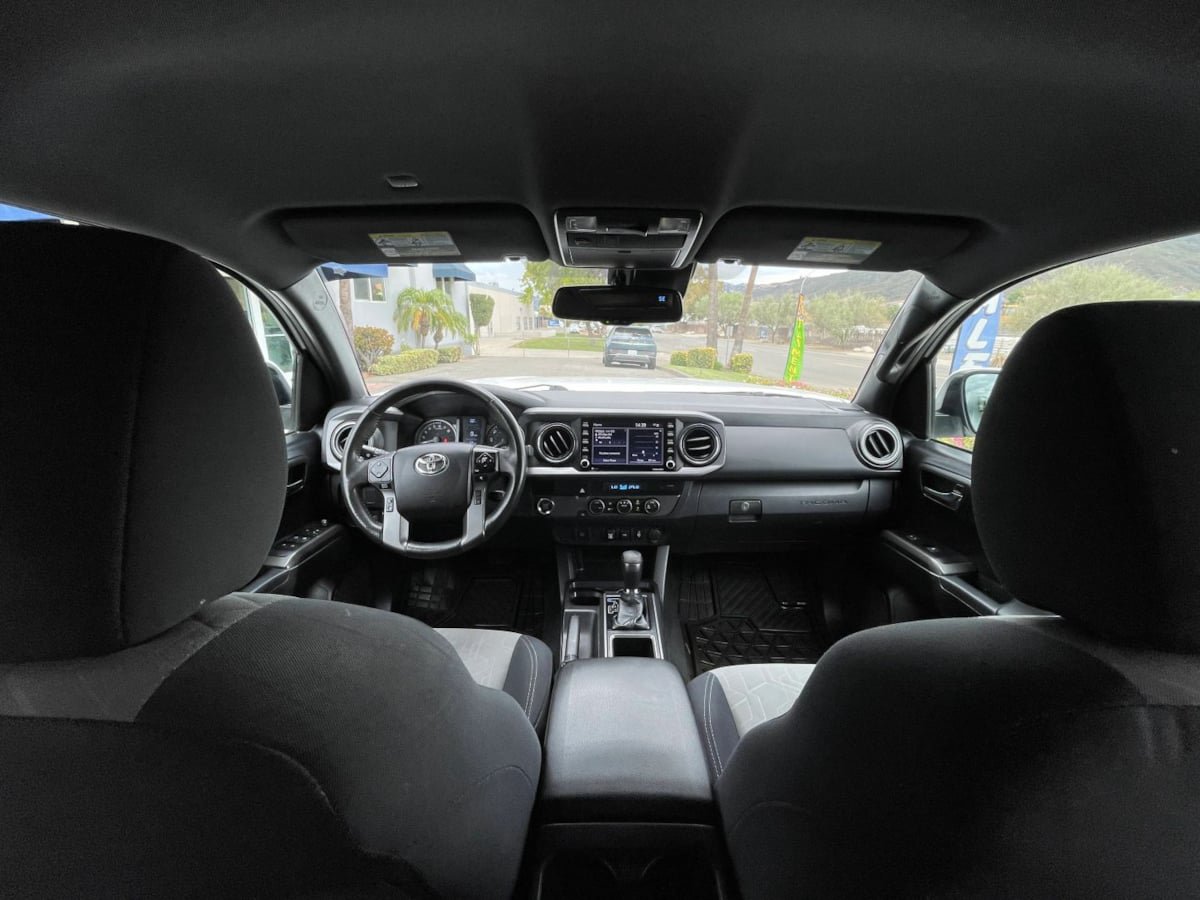 Used 2022 Toyota Tacoma TRD Off-Road RWD image 15