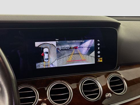 Used 2022 Mercedes-Benz E 350 Sedan w/ AMG Line Exterior image 19