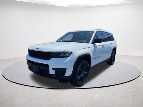 Certified 2023 Jeep Grand Cherokee L Laredo AWD/4WD image 3