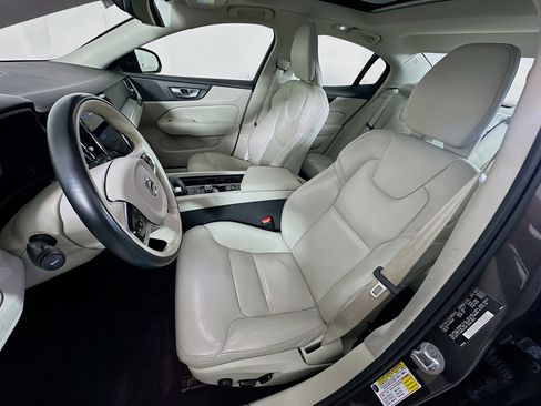 Used 2024 Volvo S60 B5 Plus image 13