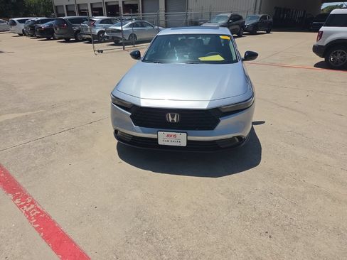 Used 2025 Honda Accord SE image 5
