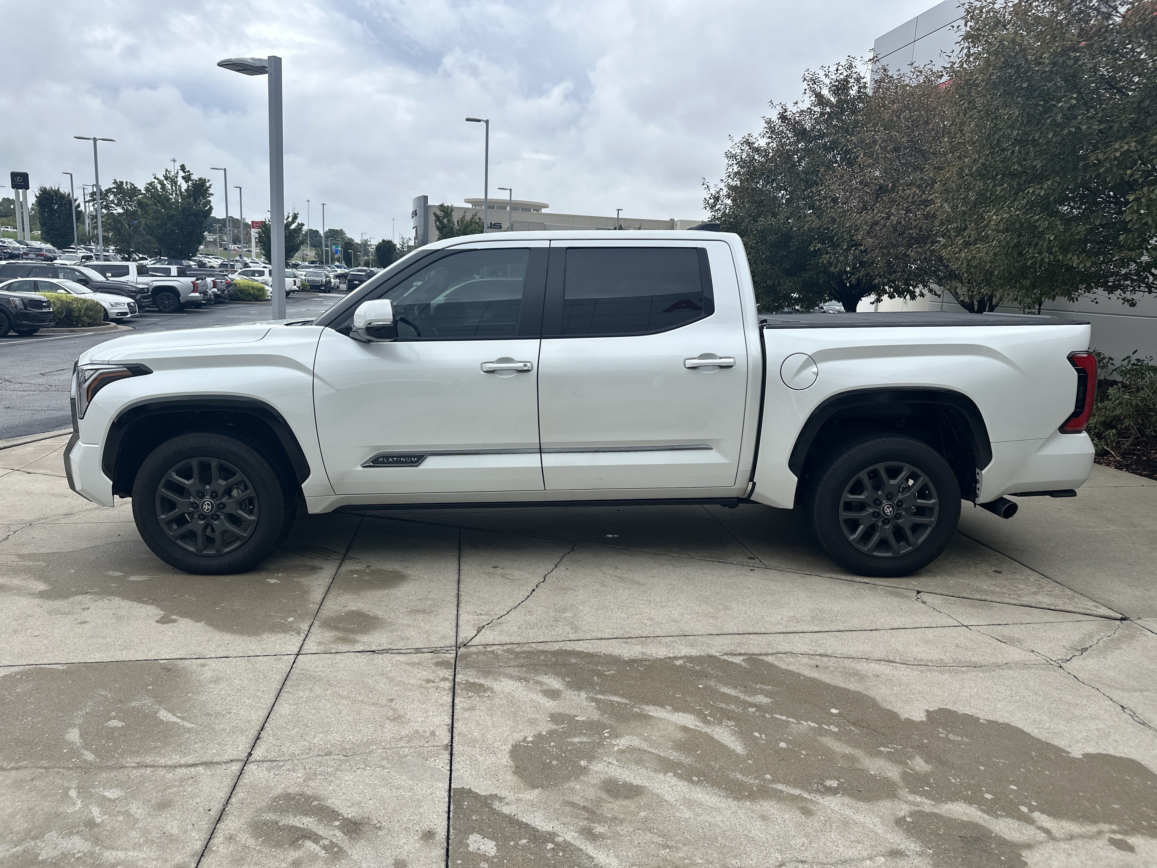 Used 2026 Toyota Tundra Platinum AWD/4WD image 9