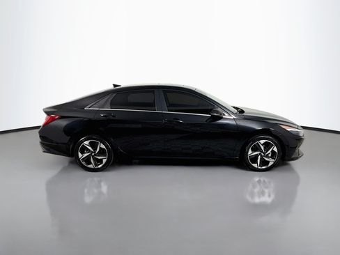 Used 2021 Hyundai Elantra Limited FWD image 11