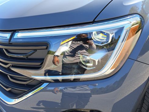 New 2026 Volkswagen Atlas Cross Sport SEL Premium R-Line image 31