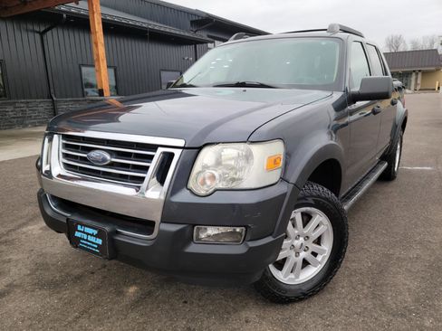 Used 2010 Ford Explorer Sport Trac XLT image 1