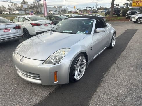 New 2024 RAM 2500 Tradesman w/ Safety Group AWD/4WD image 2