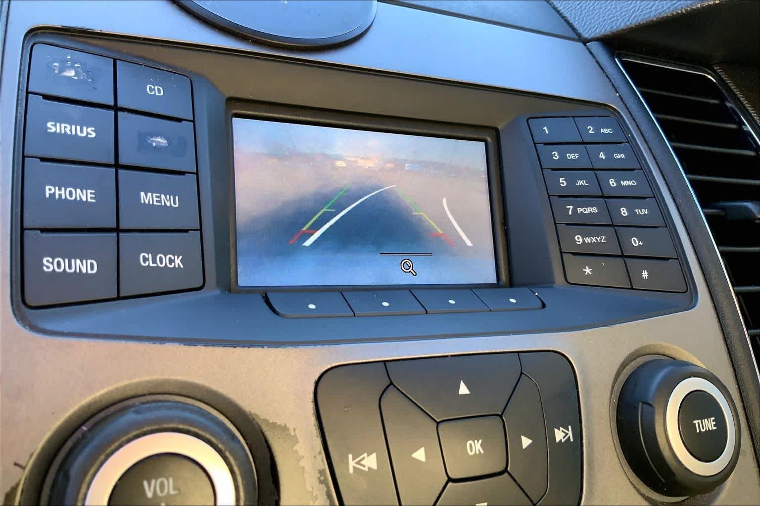 Used 2017 Ford Taurus SE FWD image 27