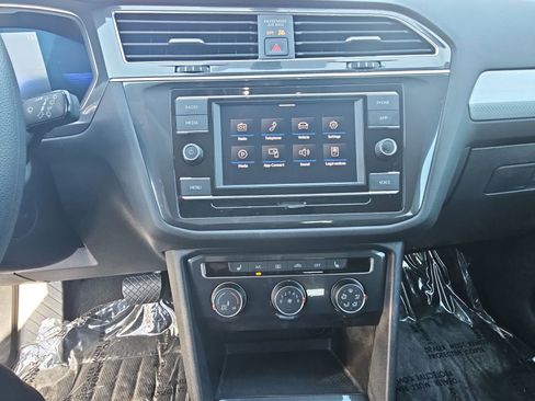 Used 2023 Volkswagen Tiguan S image 22