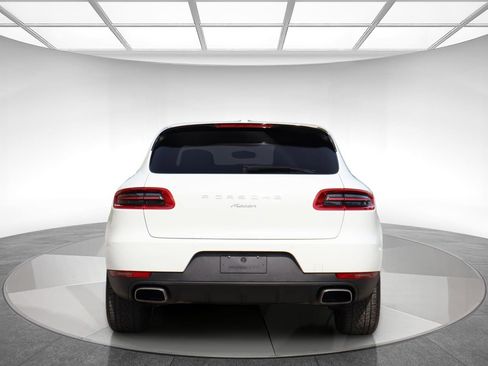 Used 2018 Porsche Macan AWD/4WD image 7