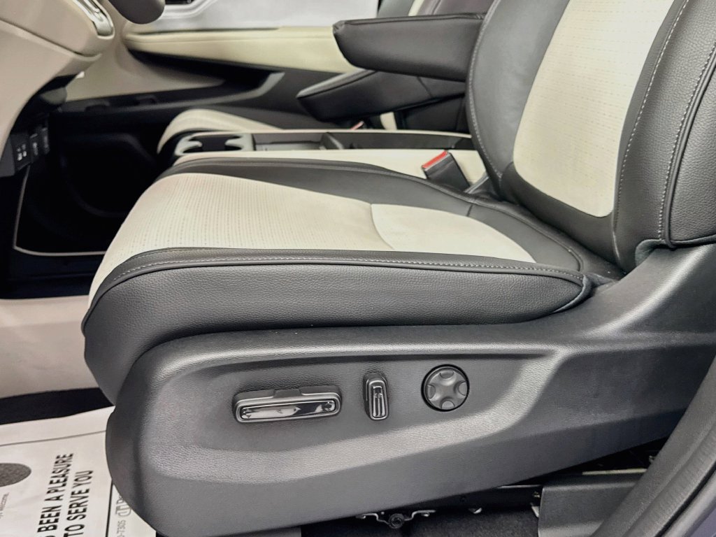 Used 2026 Honda Odyssey Elite image 26