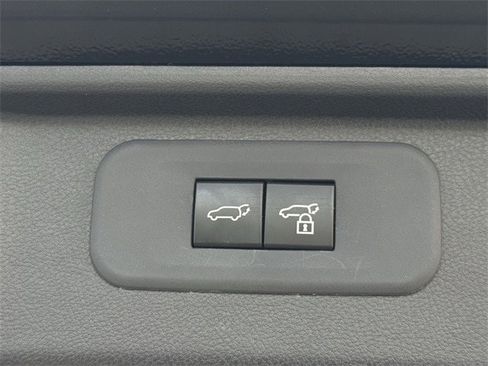 Used 2025 Toyota Grand Highlander AWD image 33