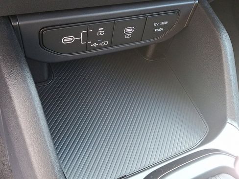 New 2025 Kia K4 LXS image 19