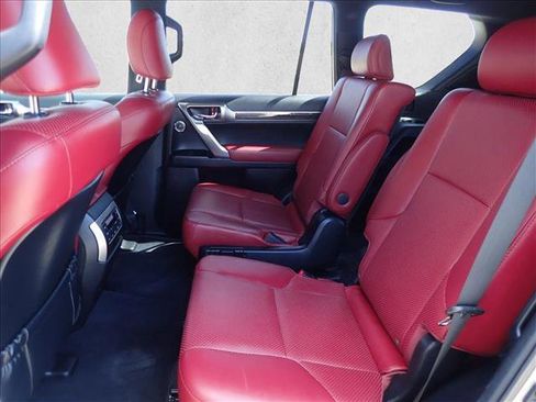 Used 2023 Lexus GX 460 Luxury w/ Sport Design Package AWD/4WD image 9