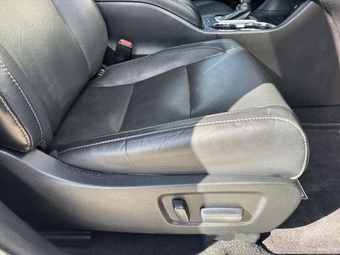 Used 2016 Toyota Highlander Limited image 11