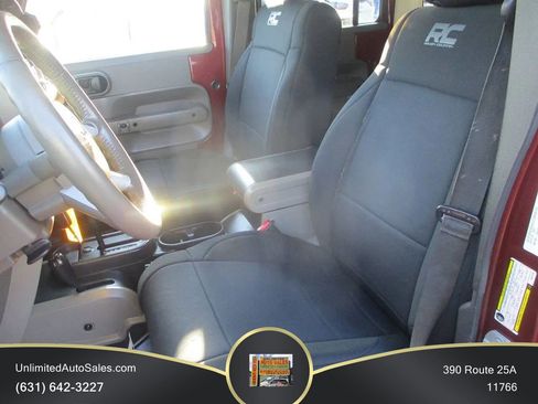 Used 2008 Jeep Wrangler Unlimited Sahara w/ Dual Top Group AWD/4WD image 6