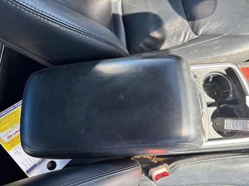 Used 2014 Chrysler 300 RWD image 18
