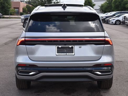 New 2026 Lincoln Nautilus Reserve AWD/4WD image 8