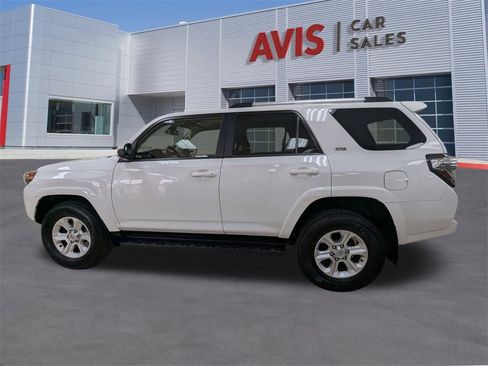 Used 2024 Toyota 4Runner SR5 image 10
