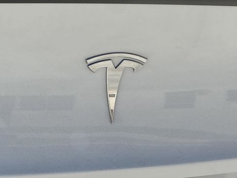 Used 2022 Tesla Model Y Performance AWD/4WD image 12