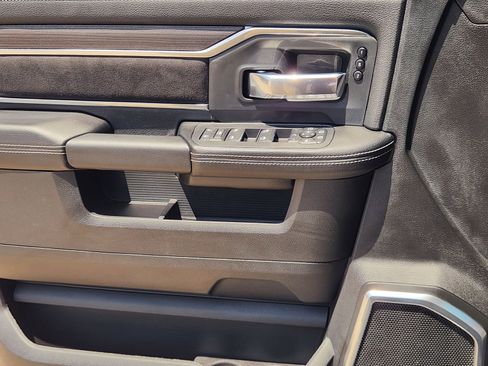 New 2026 RAM 3500 Laramie AWD/4WD image 19