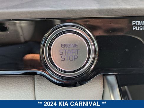 Used 2024 Kia Carnival EX FWD image 36