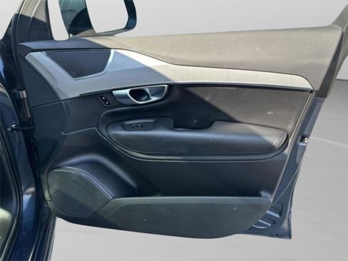 Used 2023 Volvo XC90 B5 Core image 13