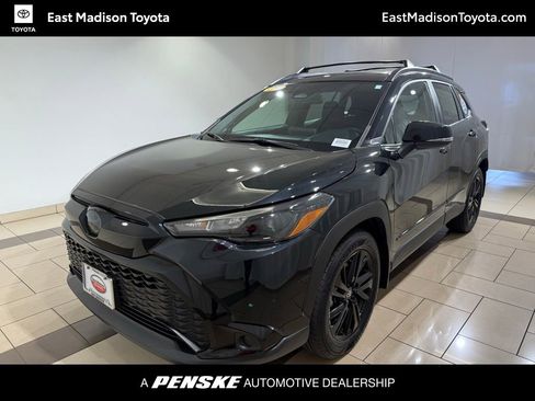 Used 2025 Toyota Corolla Cross AWD Hybrid w/ Moonroof Package image 1