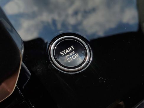 New 2026 Land Rover Range Rover Sport SE image 18