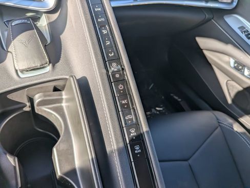 Used 2023 Chevrolet Corvette Stingray Convertible w/ Z51 Performance Package RWD image 20