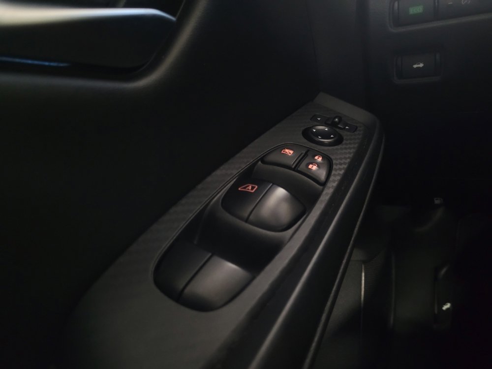 Used 2025 Nissan Sentra SV FWD image 27