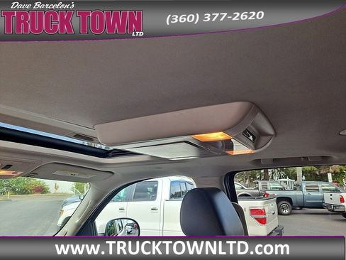 Used 2014 GMC Yukon XL Denali image 19