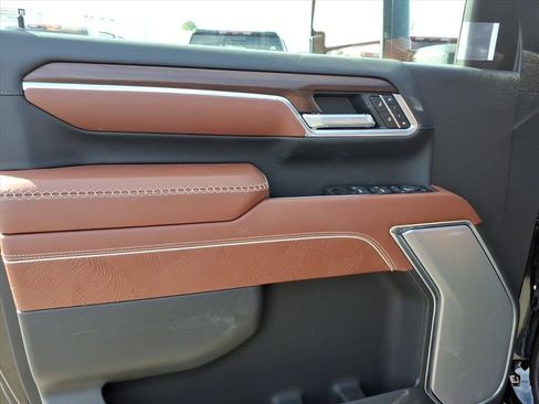 New 2026 GMC Sierra 2500 Denali Ultimate image 13