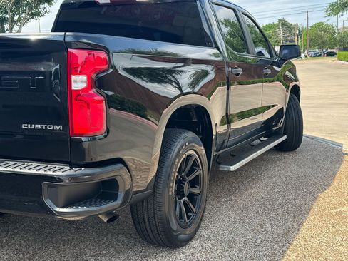 Used 2021 Chevrolet Silverado 1500 Custom image 4