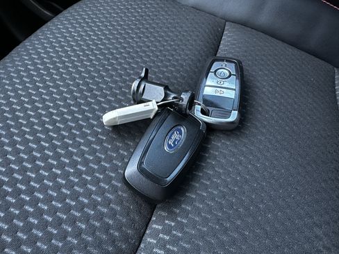 Used 2023 Ford Escape ST-Line w/ Tech Pack #1 FWD image 25
