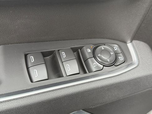 Certified 2025 GMC Sierra 1500 SLT image 43