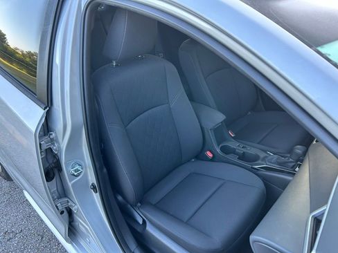 Used 2024 Toyota Corolla LE FWD image 15