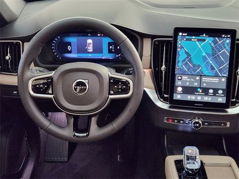 New 2026 Volvo XC90 B6 Plus w/ Protection Package Premier image 26