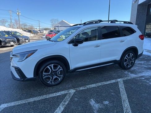 Used 2024 Subaru Ascent Touring image 2