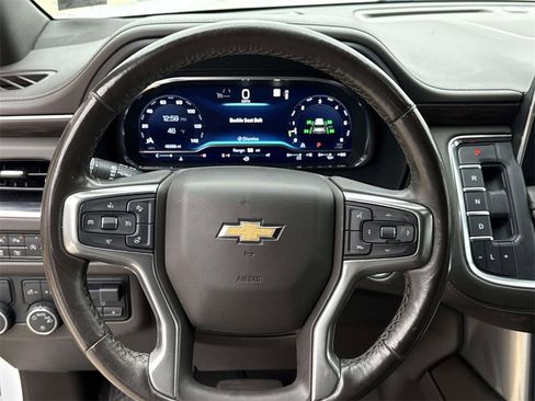 Used 2022 Chevrolet Suburban LT w/ LT Signature Package image 21