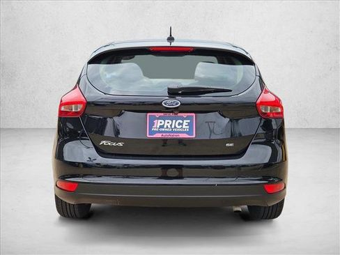 Used 2018 Ford Focus SE FWD image 7