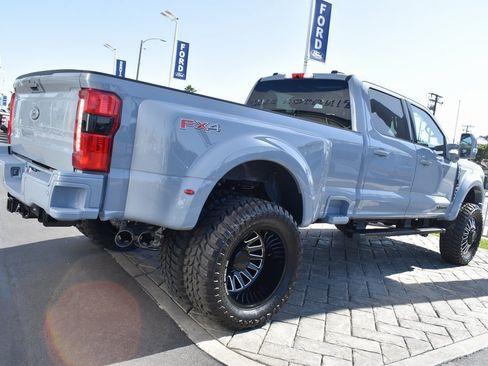 Used 2025 Ford F450 Lariat w/ FX4 Off-Road Package image 32