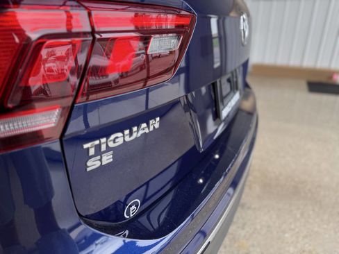 Used 2021 Volkswagen Tiguan SE AWD/4WD image 35
