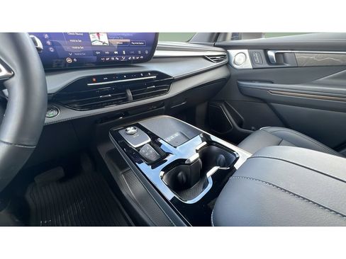 Used 2025 Buick Enclave Avenir w/ Super Cruise Package AWD/4WD image 20