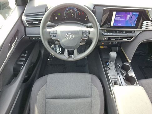 Used 2025 Toyota Camry LE AWD/4WD image 22